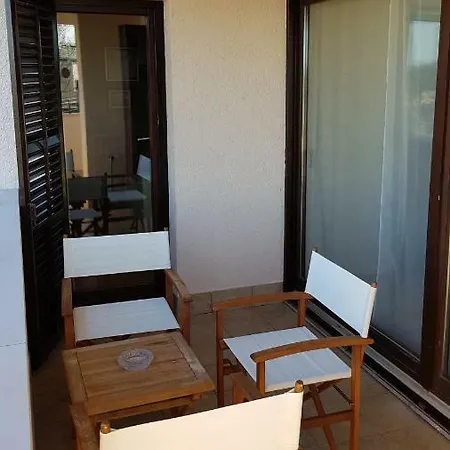 Apartment Apartman Aves Sibenik