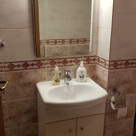 Apartment Apartman Aves