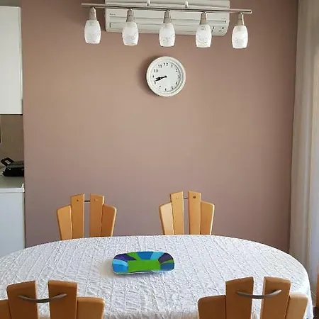 Apartman Aves Apartment