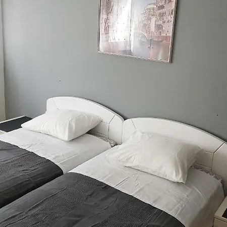 Apartman Aves *